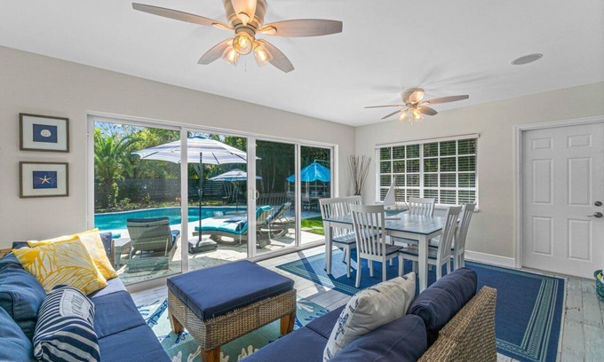 Delray Beach Casa | Swim Up Bar - Outdoor Paradise!