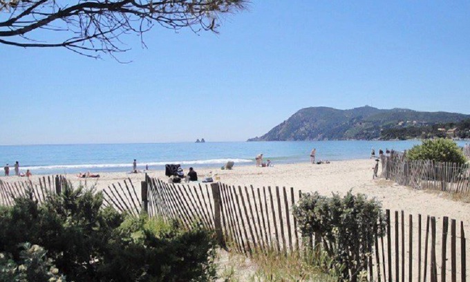 Tamaris Apartamento | Residencia con piscina, barbacoa disponible y playa cercana