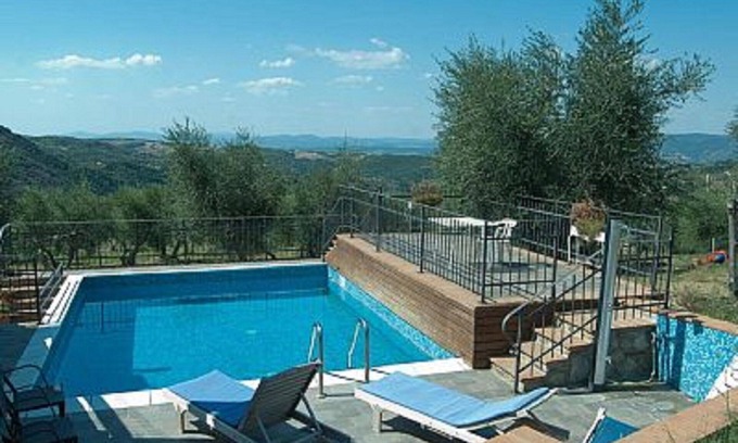 Castel del Piano Otro | PISCINA EN UN ÁREA DE AGRITURISMO MARMMA-VAL D ORCIA RELAJANTE Y DESPIERTA