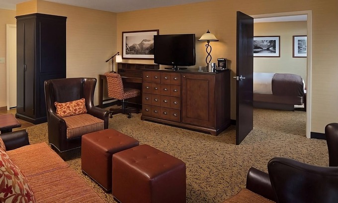 Gatlinburg Hotel | Swimming Pool, Pet-friendly Property! Your Gatlinburg Retreat for Relaxation!