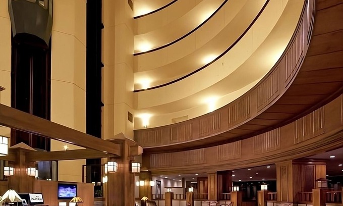 Gatlinburg Hotel | Swimming Pool, Pets Allowed! Your Stylish Gatlinburg Getaway!