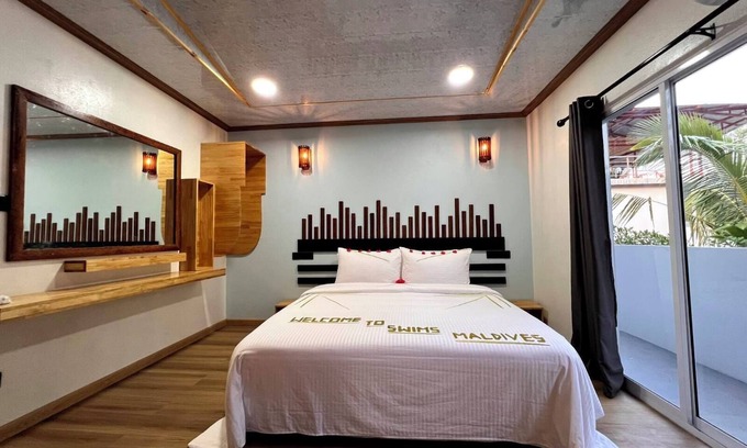 Omadhoo Casa | swims maldives