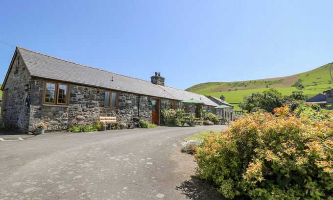Bryn-crug Cabaña | SWN Y NANT, family friendly, character holiday cottage in Tywyn