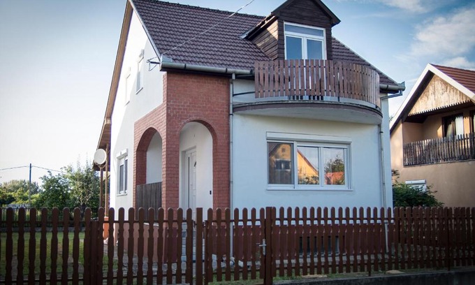 Zsorifurdo Apartamento | Szegfű Vendégház