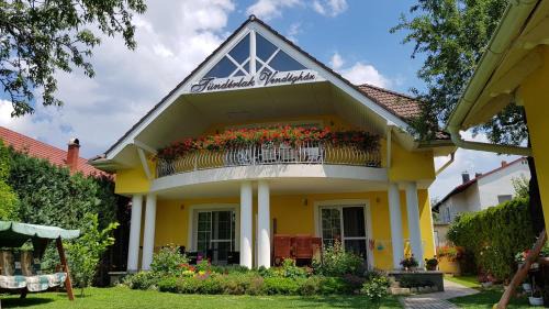 Balatonfured Apartamento | Tündérlak Vendégház