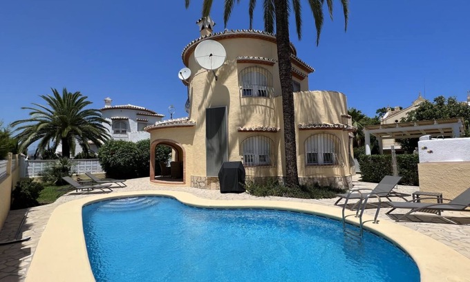 Els Poblets Villa | T-0523 Villa muy bien cuidada a 500 m del mar