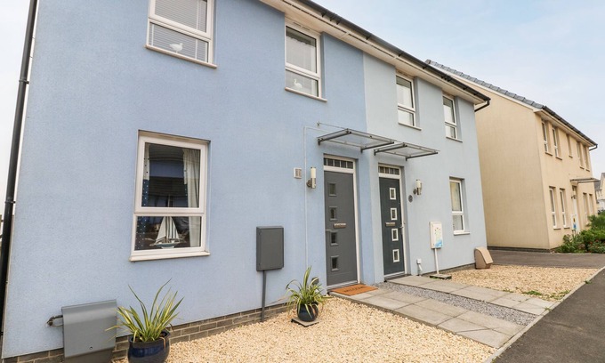 Ogmore-by-Sea Cabaña | T? GLAS, pet friendly, country holiday cottage in St Brides Major