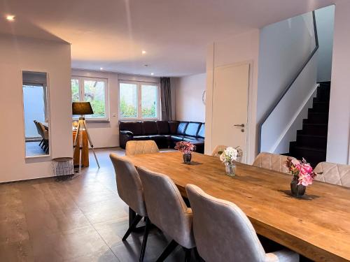 Juechen Casa | T&K Apartments - Jüchen - Komfortables 4 Zimmer Haus