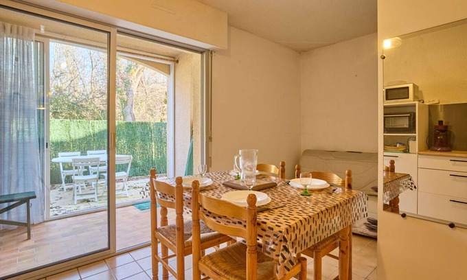 Barbotan-les-Thermes Apartamento | T1 bis with private garden and WiFi, in Barbotan