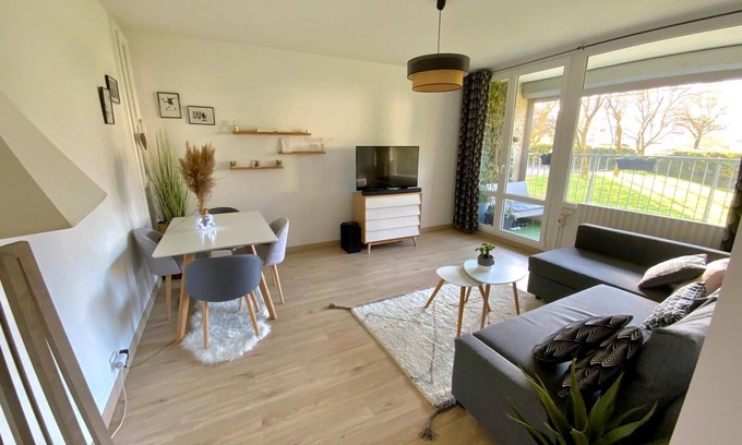 Vernay Apartamento | T2 50m² with parking and balcony, green and quiet location