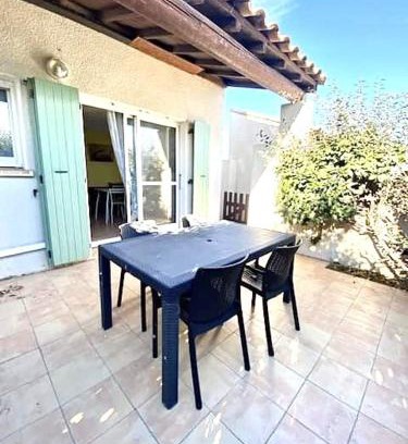 Saintes-Maries-de-la-Mer Apartamento | T2 cabine avec piscine collective, parking, climatisation pour 4 personnes