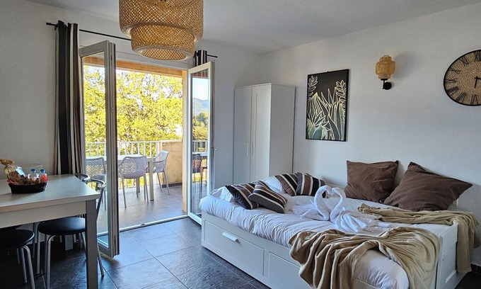 Propriano Apartamento | T2 Dolce & Vita C4 sea and pool view