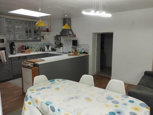 Le Lion-d'Angers Apartamento | T2 + Jardin + SPA - Centre du Lion d'angers