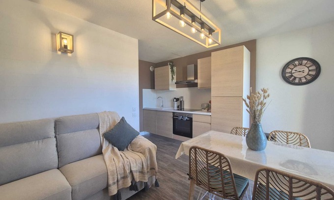 Balaruc-les-Bains Apartamento | T2 with terrace, swimming pool and parking - Ideal for curists and holidaymakers