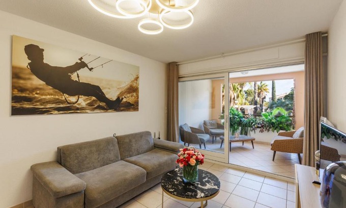 Giens Apartamento | T3 avec terrasse, parking & piscine - Proche plages et randos - Le Mérou