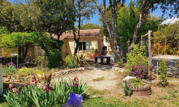Pernes-les-Fontaines Casa | T3 country house, cocoon of nature.