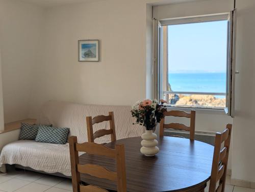 Planguenoual Apartamento | T3 vue mer - face à la plage et au sentier des douaniers