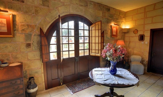 Hal Far Cama Y Desayuno | Ta' Bertu Host Family Bed & Breakfast
