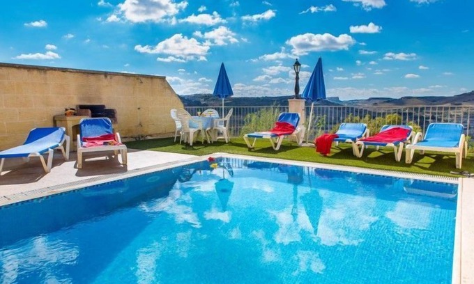 Xaghra Villa | Ta Cikka disfruta de increíbles vistas al campo