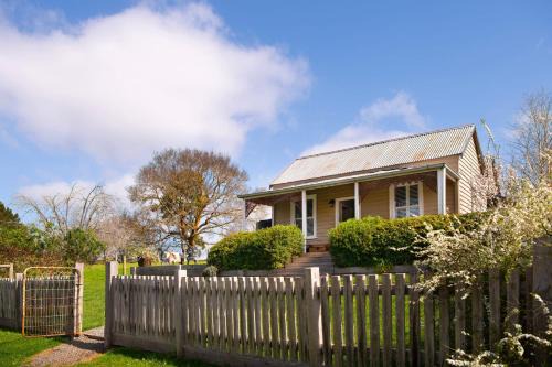 Daylesford Casa | Table Hill Cottage - dog friendly retreat