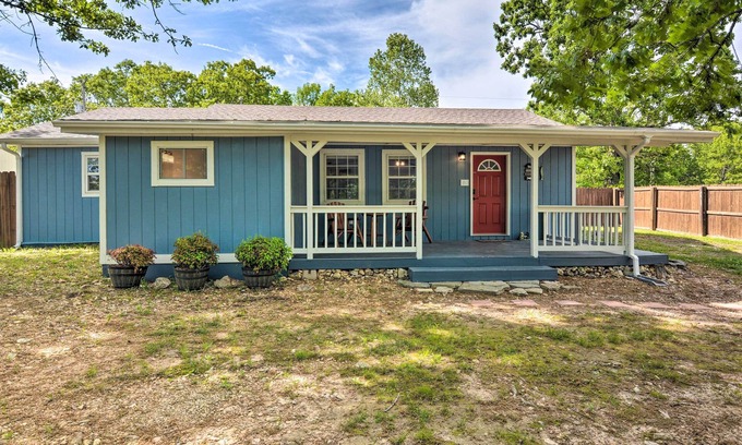 Arrow Point Cabaña | Table Rock Lake Retreat < 1 Mi to Boat Launch