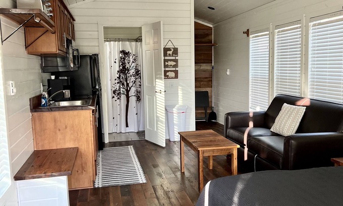 Eagle Rock Cabina | Table Rock Tiny Home The Bear's Den