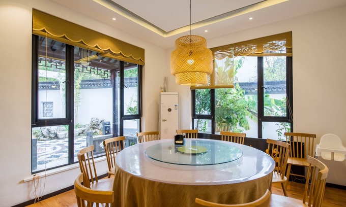 Wuzhong Casa | Taihu Baopu LingXia Inn