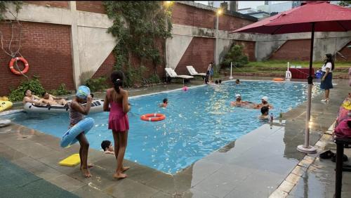 Agra Otro | Taj Waves - Poolside Tent in a Peaceful Retreat