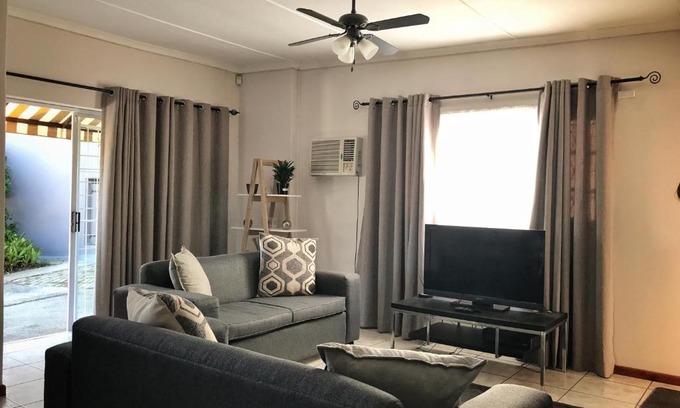 Old Place Apartamento | Take a Break Self Catering Accommodation