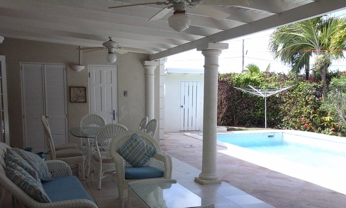Bottom Bay Villa | Tome Five Villa con piscina privada y amplio patio