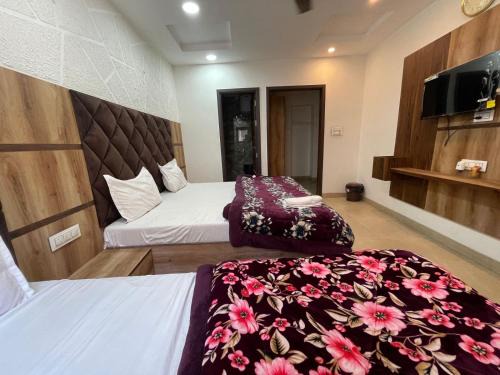 Amritsar Cama Y Desayuno | Takkars Residency 5 min walk from Golden temple