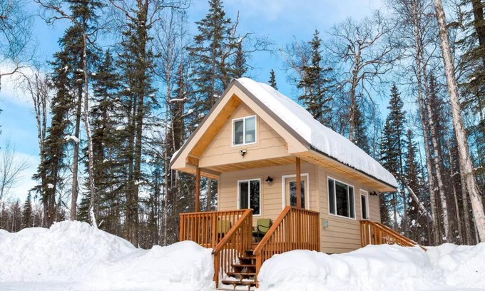 Talkeetna Casa | Talkeetna Tiny House Cabin *Sauna* Near ski/lake