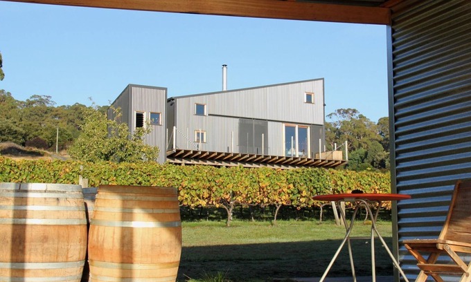 Deviot Otro | Tamar Valley Vineyard Retreat