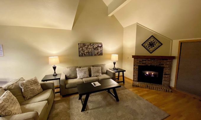 Lake Delton Casa | Condominio en Tamarack a Festiva Resort