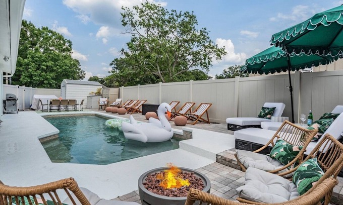 Ballast Point Casa | Tampa Bae House · Spacious South Tampa Home with Heated Pool + Patio