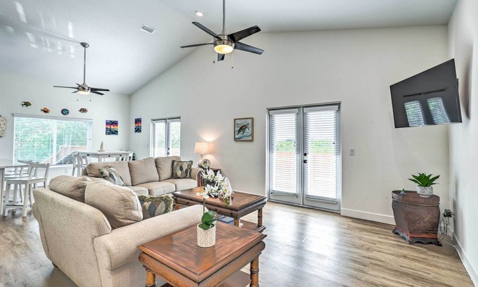 Port Tampa City Casa | Tampa House w/ Patio, Near Downtown & Beaches!