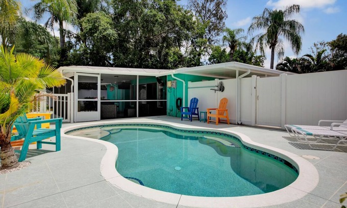 Ridge Wood Heights Casa | Piscina privada climatizada de agua salada cerca de Siesta Key, en el centro de Sarasota, Gulfgate