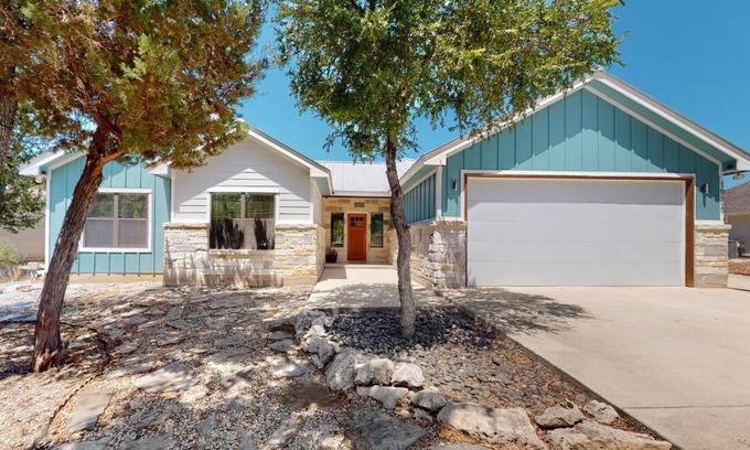 Spring Branch Casa | Tanglewood Retreat