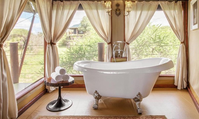 Tarangire National Park Otro | TARANGIRE KURO TREETOP LODGE