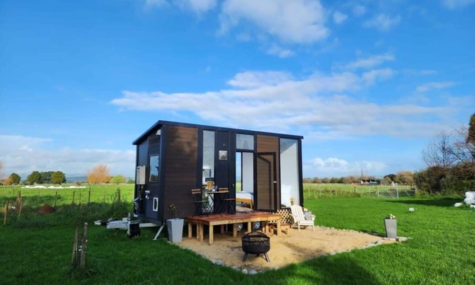 Clareville Casa | Taratahi Escape by Tiny Away