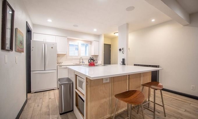 Westfield Casa | Tarrytown 2 Bedroom Condo