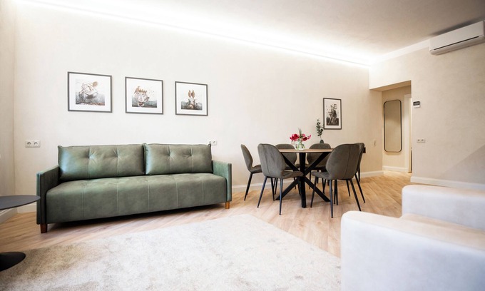Old Town Apartamento | tARTuStays artist Viktoria Berešna decorated apartment with AC in fabulous Tartu