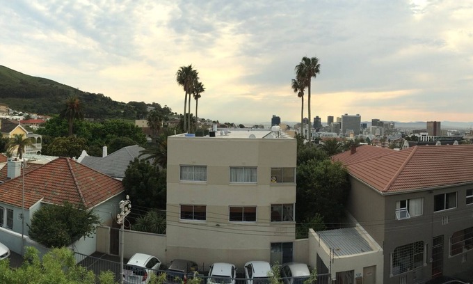 Cape Town City Centre Apartamento | Apartamento de buen gusto con la ciudad y Lions Head 2 balcones