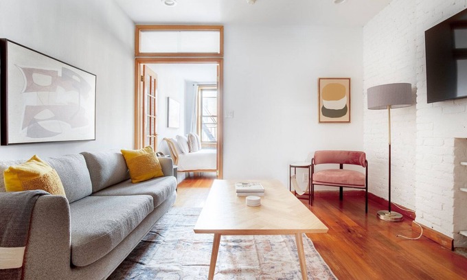 Nolita Apartamento | Tasteful Nolita 2BR w/ W/D, nr SoHo, by Blueground