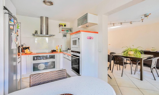 Alco Casa | Tasteful, quietly located vacation home with private outdoor pool.