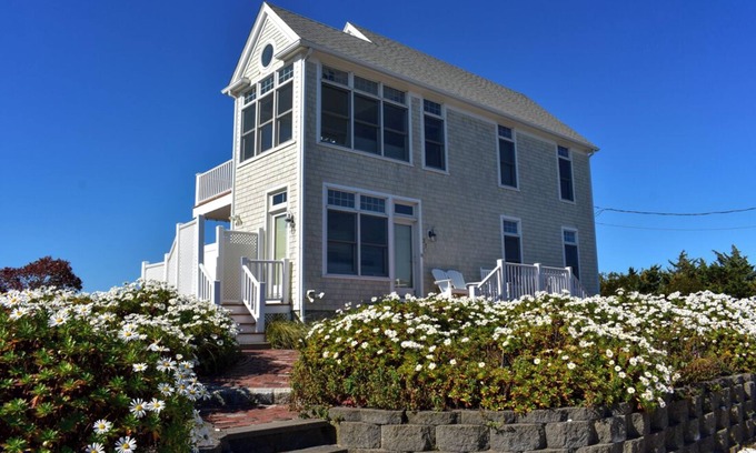 West Dennis Casa | Tastefully decorated vacation home with ocean and marsh views
