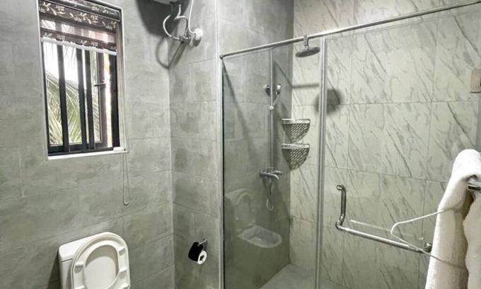 Ogombo Apartamento | Tastefully Furnished 2-Bedroom Duplex