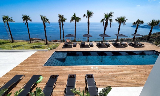 Letojanni Villa | Tauromenion: elegant villa with panoramic sea view