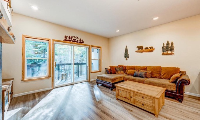 Olympic Valley Apartamento | Tavern Inn #39