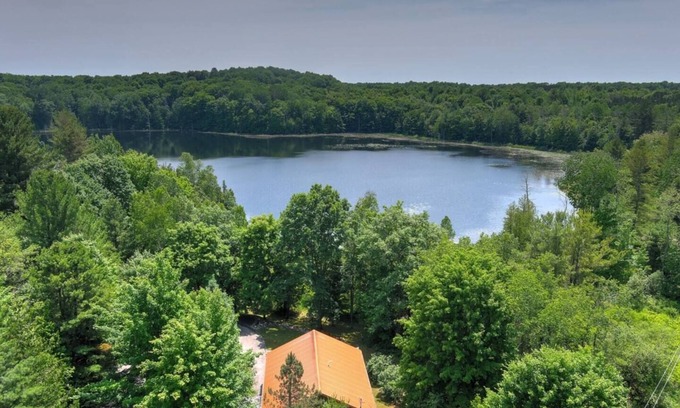 Almira Township Chalet De Esquí | Tavi Haus: Lakefront~Kayaks~SUP~Sauna~Pool Table